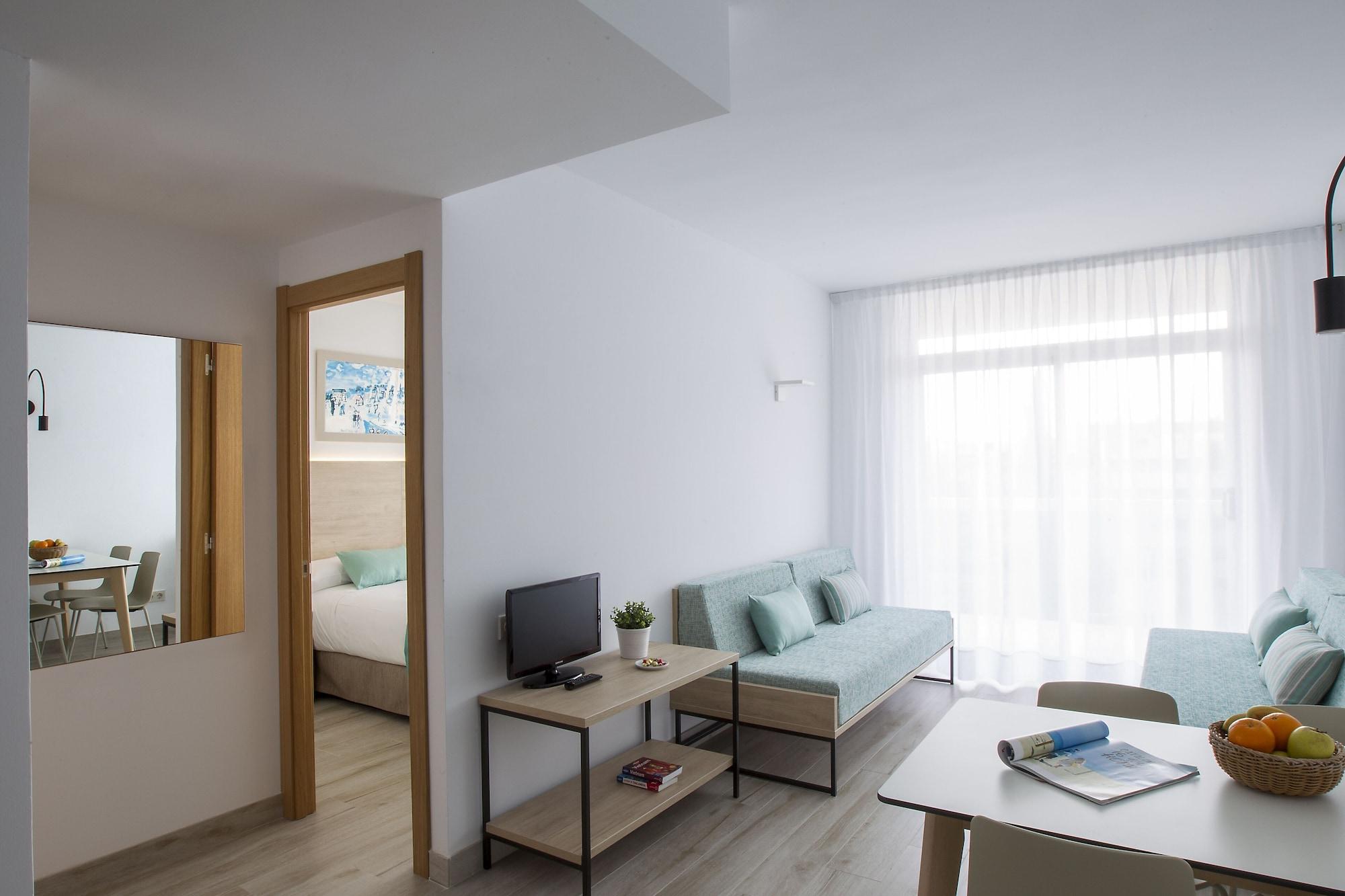 Aparthotel Cye Centre 3*