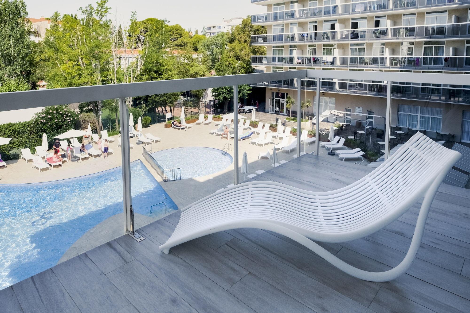 Hotel apartamentowy Cye Centre